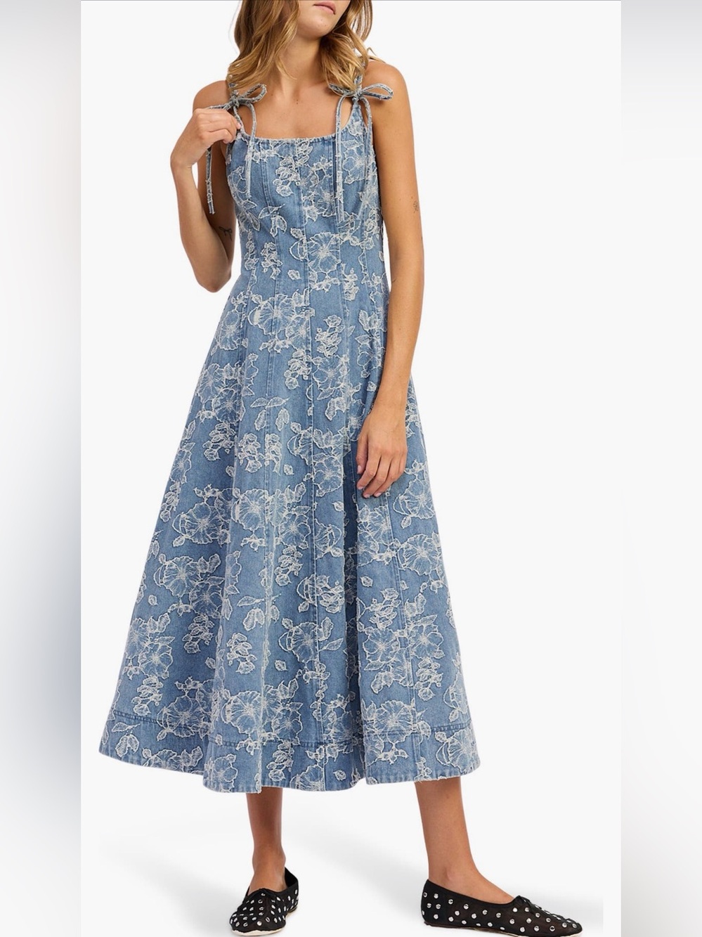 En Saison Opal Embroidered Floral
Denim Midi Dress Size S
